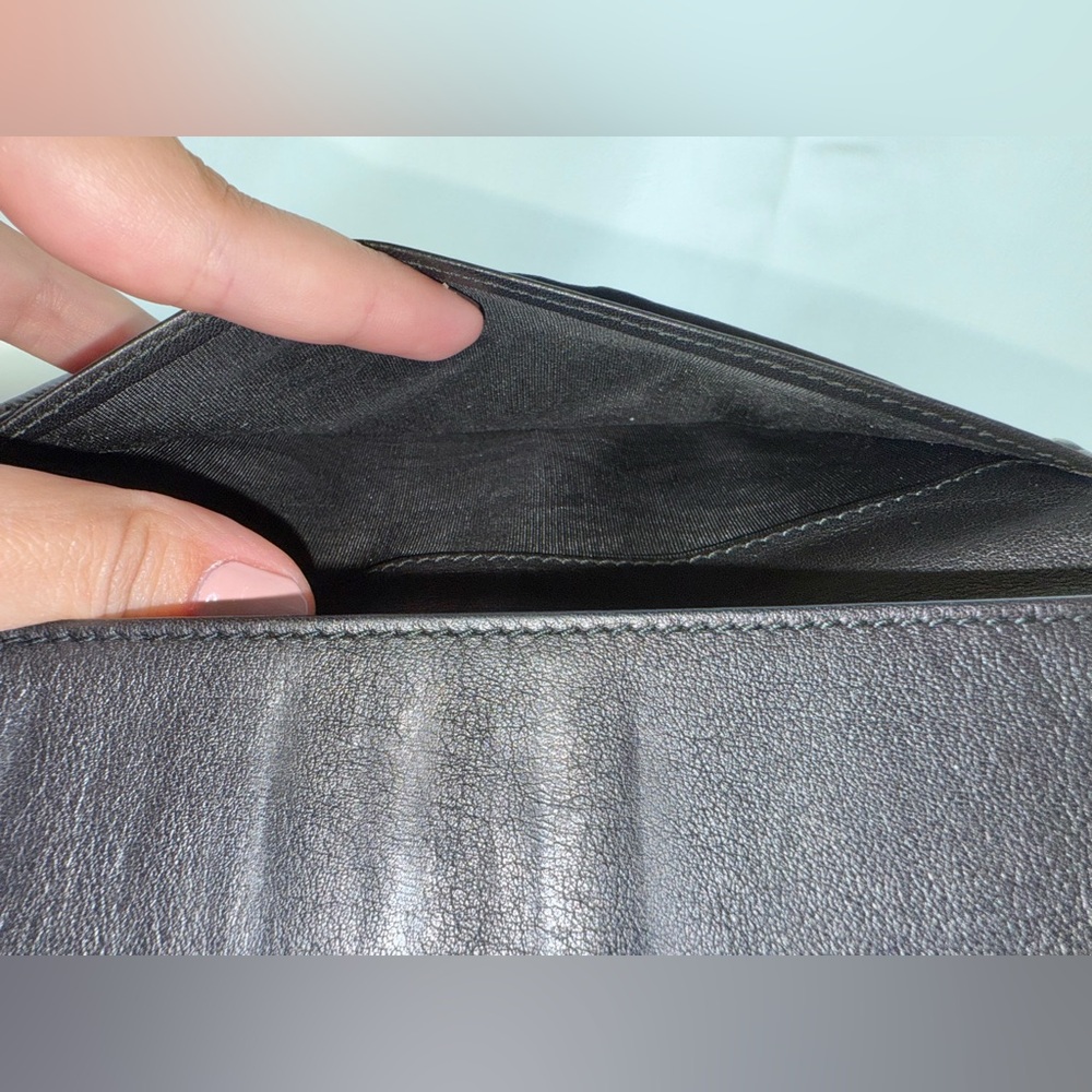 100% Authentic Gucci GG Black Leather Long Bi-Fold Wallet - Picture 9 of 13